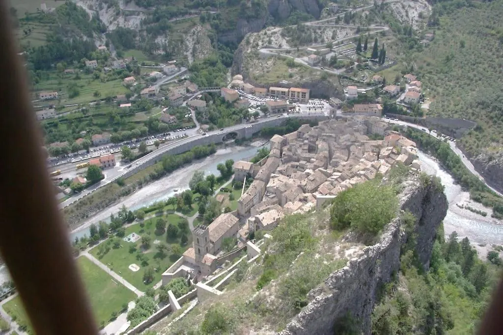 Domyv'Loup Entrevaux